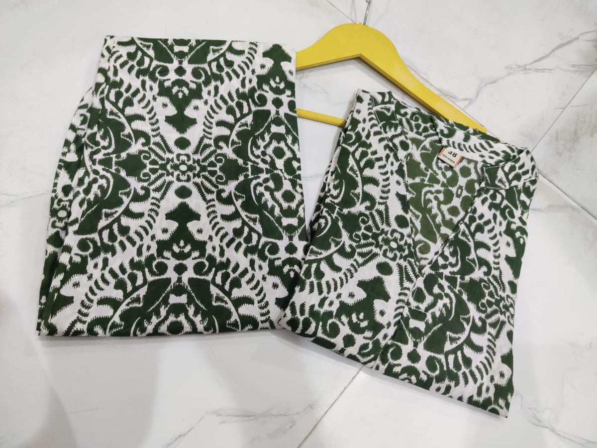 Co-Ord set in Aline pattern with one side pocket paired with Ankle length pant