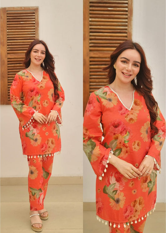 New Beautiful lace detailing kurta pant set