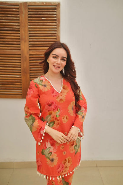 New Beautiful lace detailing kurta pant set