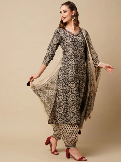 Black Women's Floral Printed Regular Pure Cotton Kurta with Trousers & With Dupatta