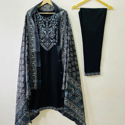 handloom embroidered cotton pants and baatik print Khadi silk dupatta to complete