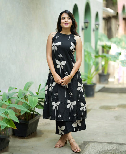 Bold Black & White Botanical Print Sleeveless Kurta Set