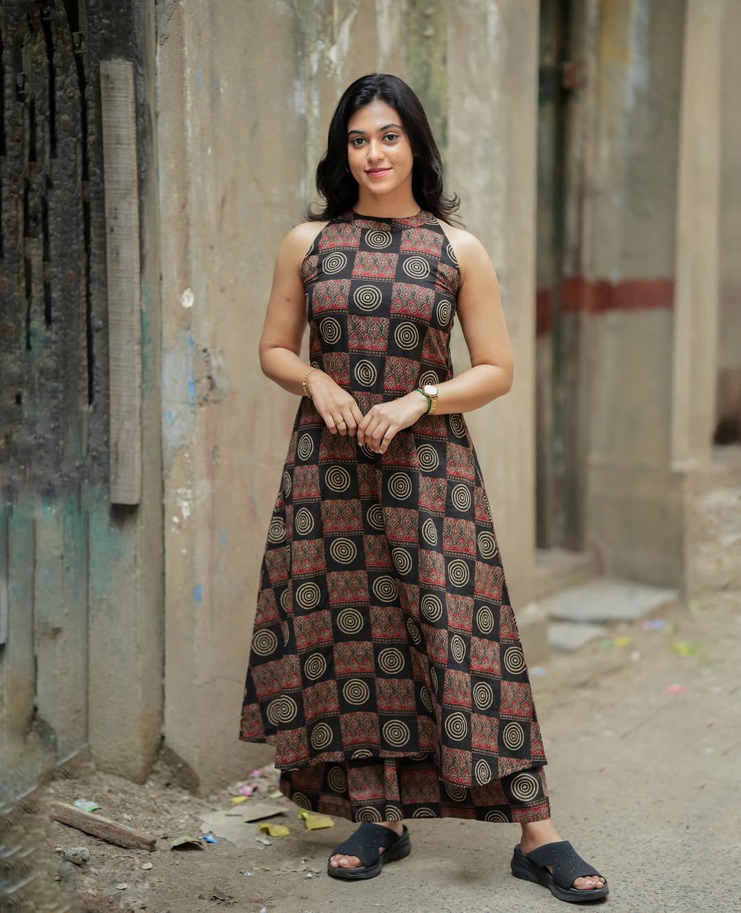 Tribal Geometric: Black & Red Abstract Print Sleeveless Kurta Set