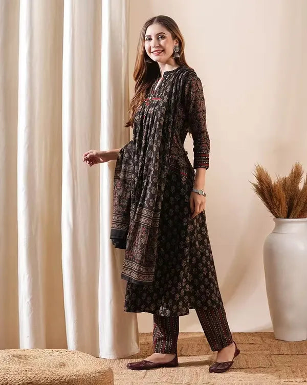 Women's Dark Brown Floral Print Flared Kurta Pant Set with Dupatta