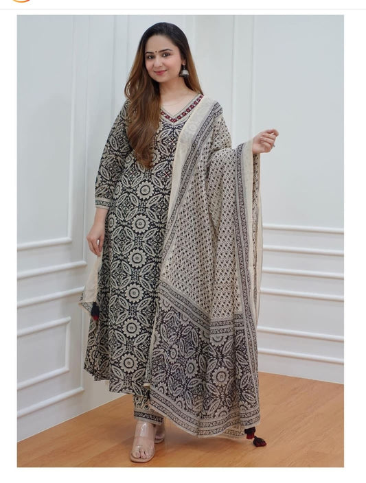Off White and Black Women's Floral Printed Regular Pure Cotton Kurta with Trousers & With Dupatta
